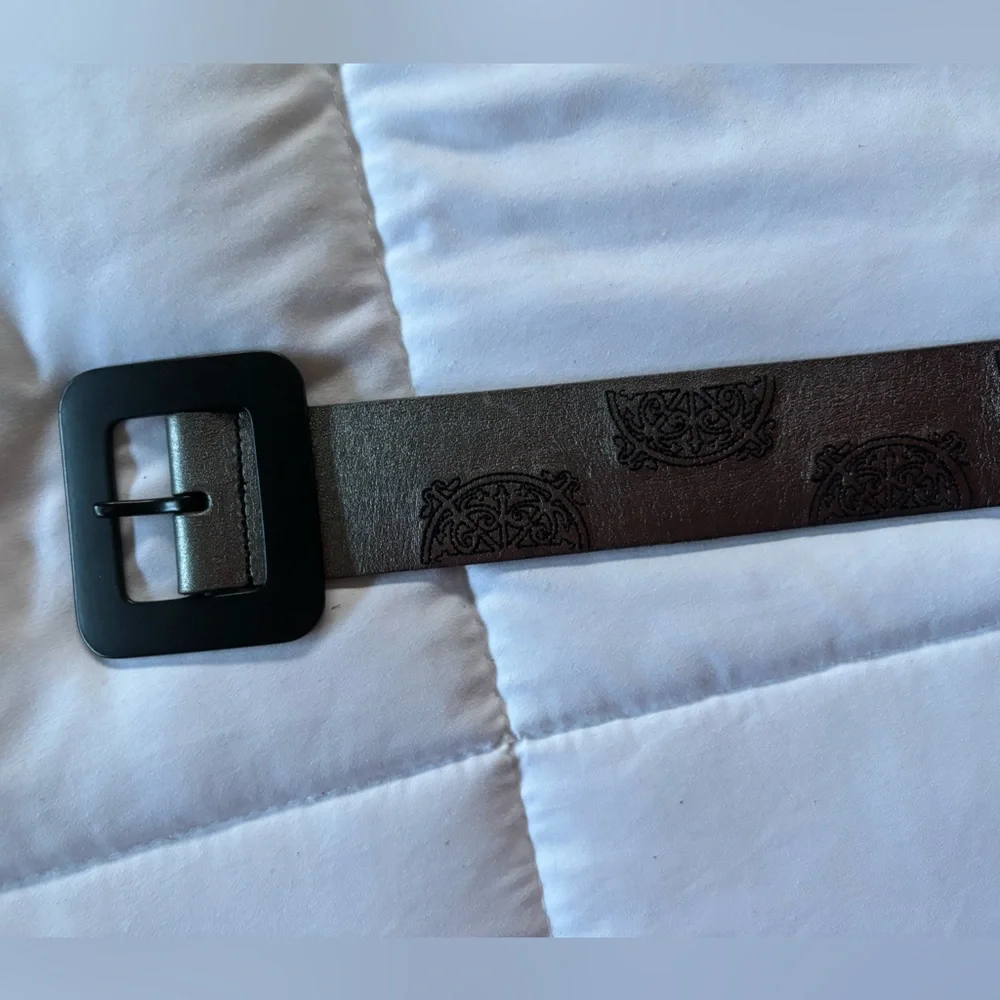 Silver and Black Patterned Leather Belt