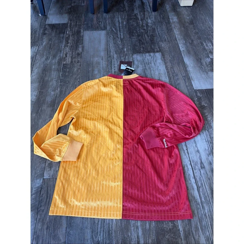 Mitchell & Ness product men