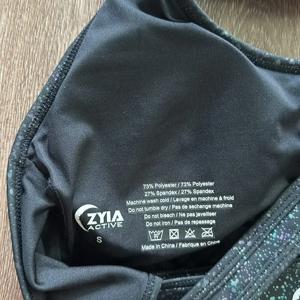 ZYIA excellent gently