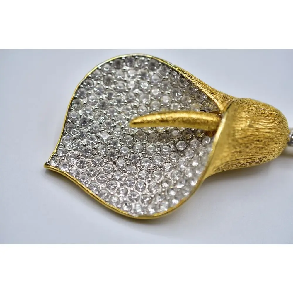 Nolan Miller stunning brooch