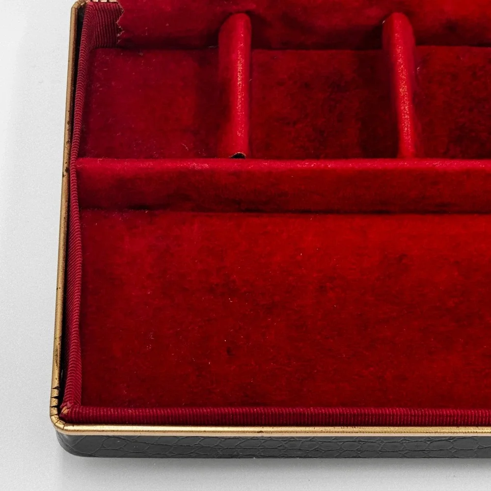 N/A vintage jewelry