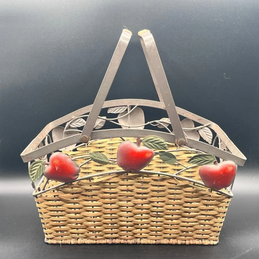 Vtg Metal Wire Woven Wicker‎ Basket Red Apples Handle Farmhouse Decor 13x11x8 in