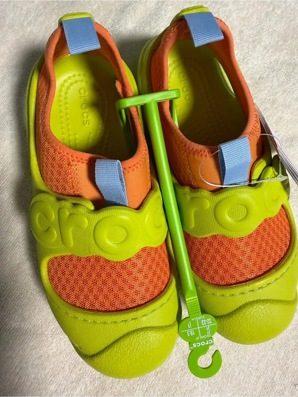 CROCS new tags