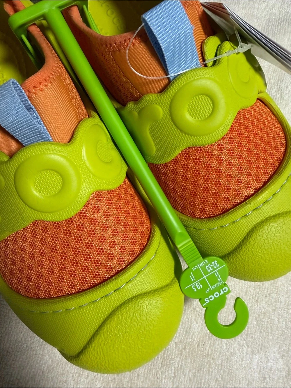 CROCS new tags