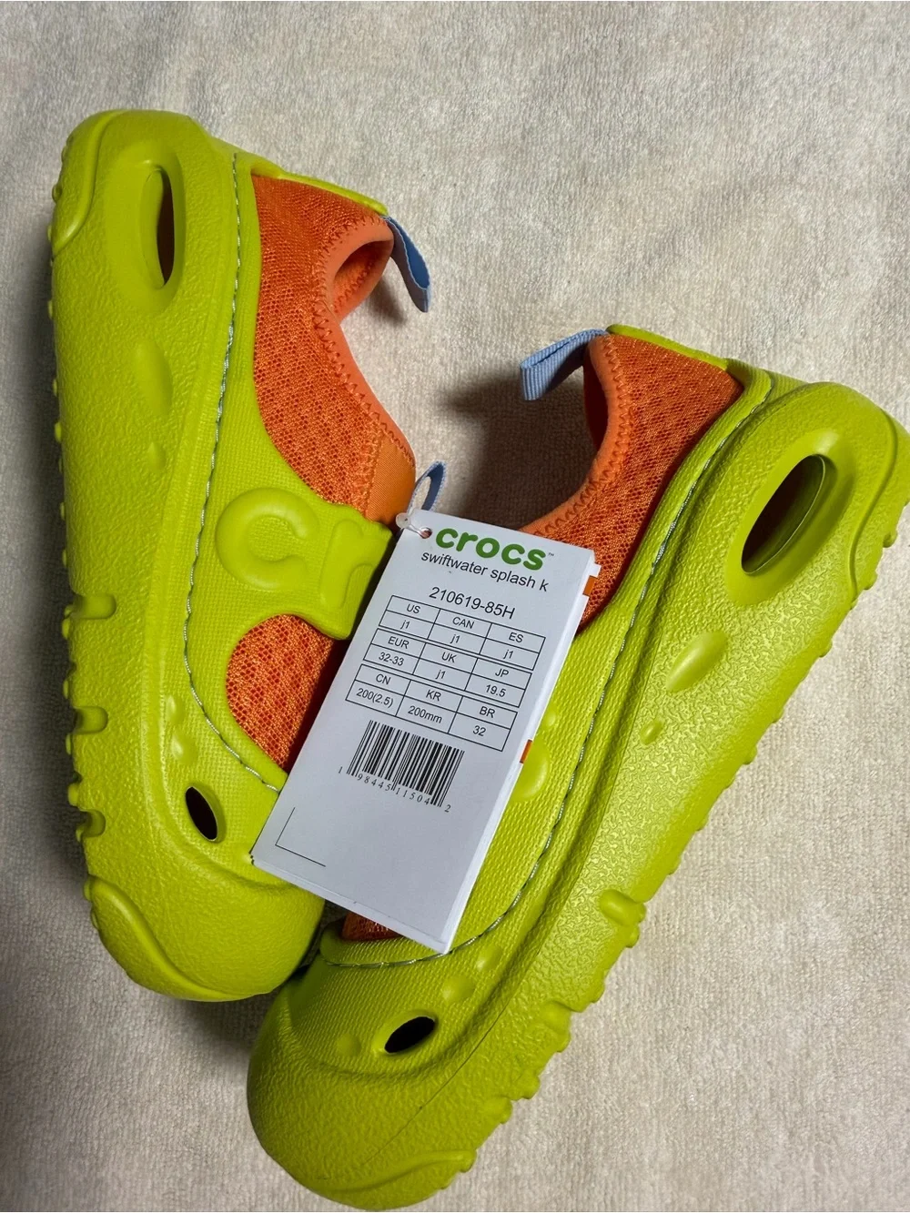 CROCS new tags