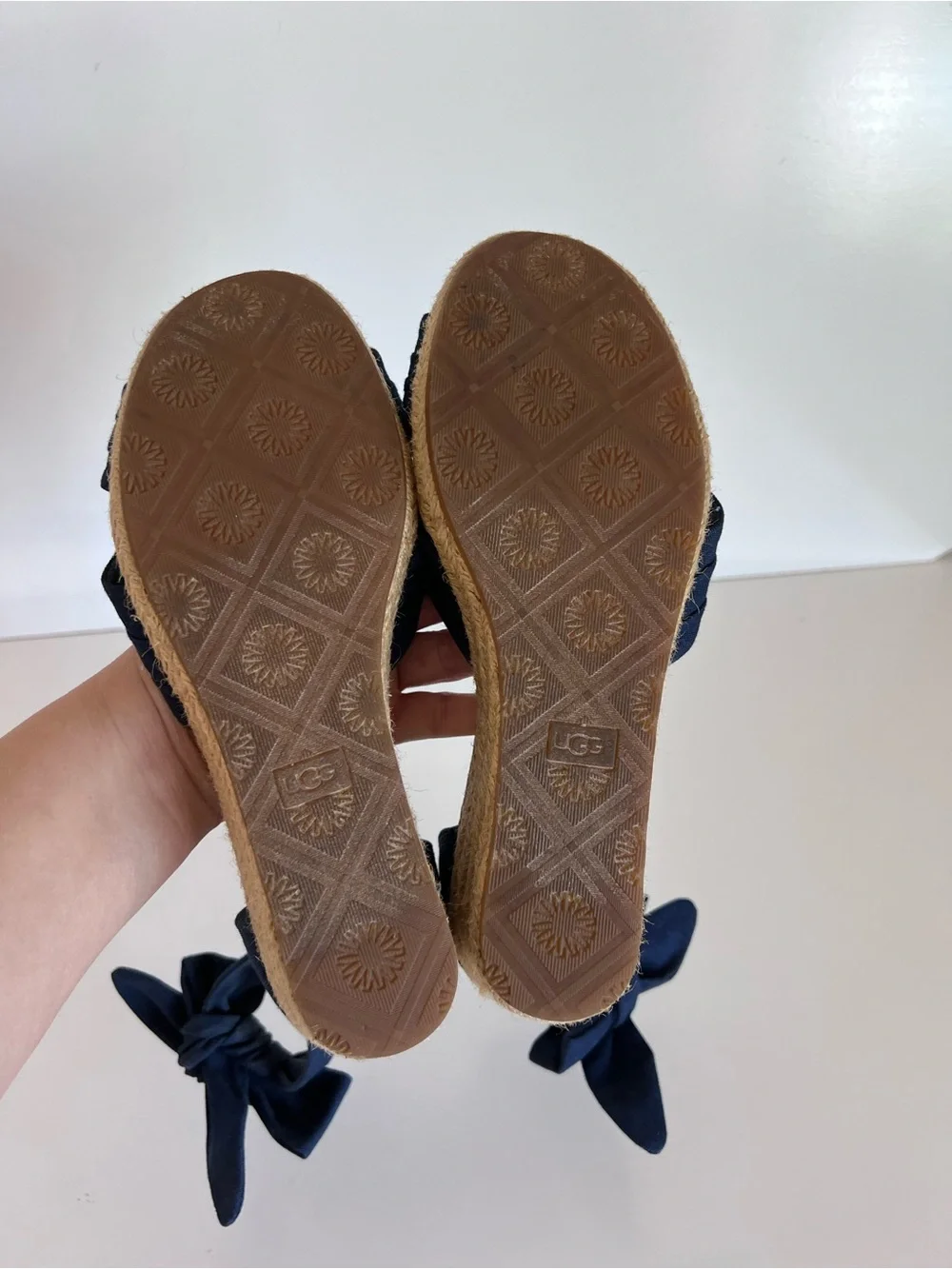 UGG women traci