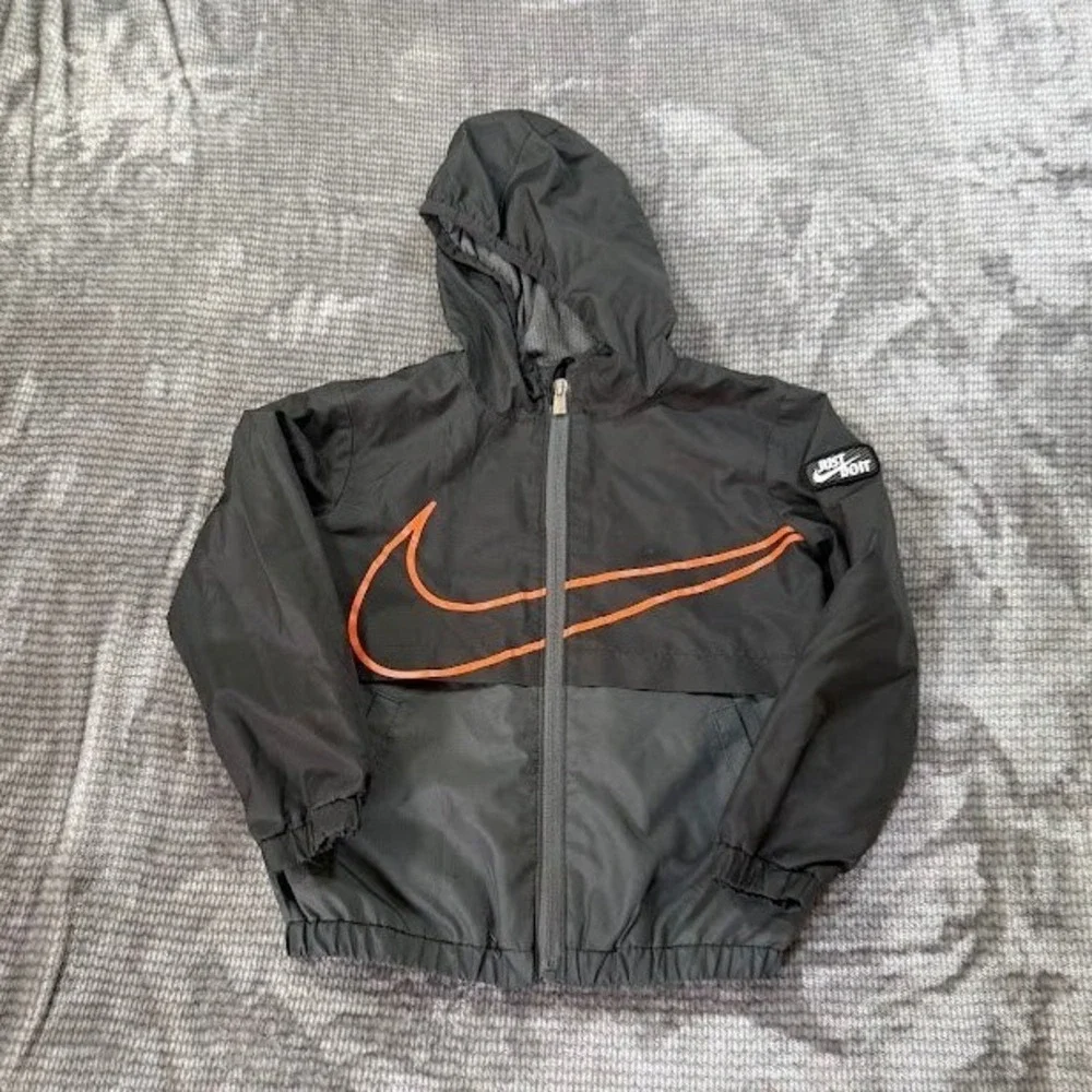 Nike Boys Windbreaker Jacket Black Orange Swoosh Zip Hooded Coat 4T H889-G8N