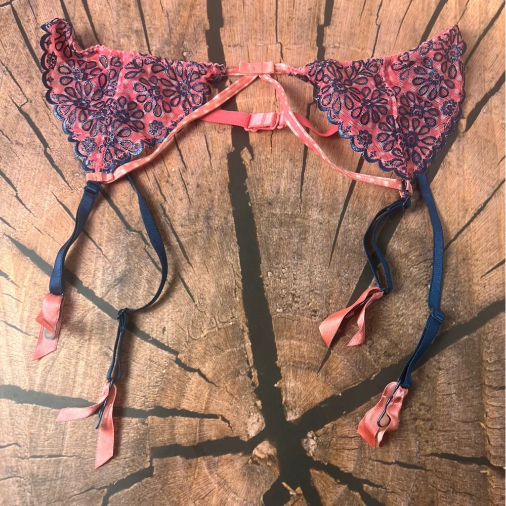 Victoria's Secret Sexy Little Things Pink Blue Lace Garter Women's‎ M