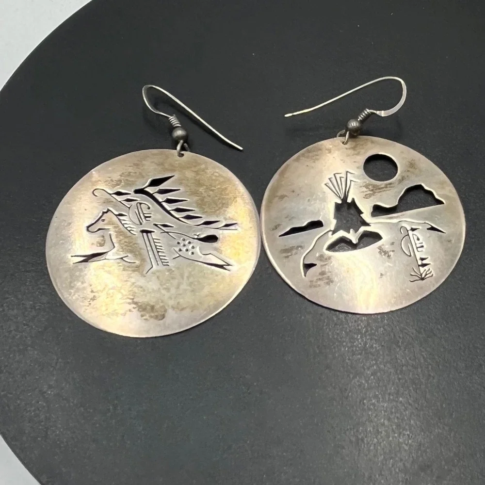 Vintage Sterling Southwestern Disc Earrings Horse Rider Mountain Bear Paw Hopi ?