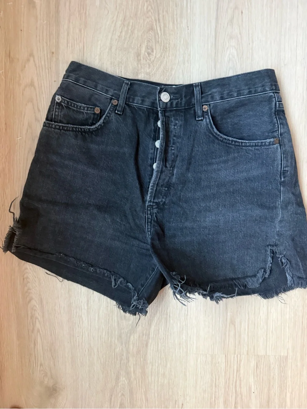 AGOLDE Dee Denim Short Cut Off Aritzia Sz 28 Vintage Black SKU 3014