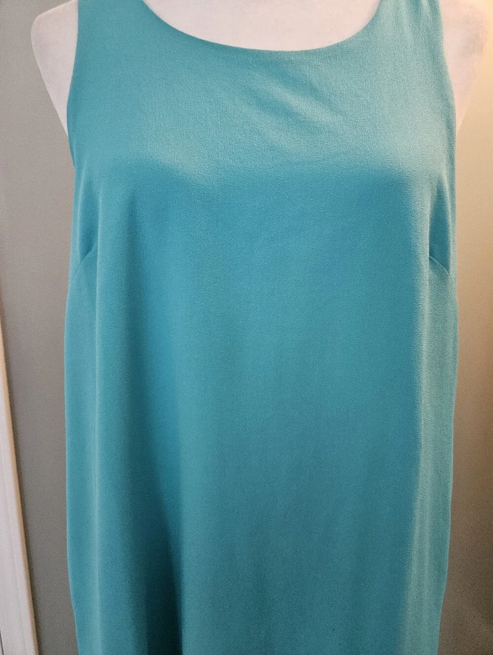 entro sleek sleeveless