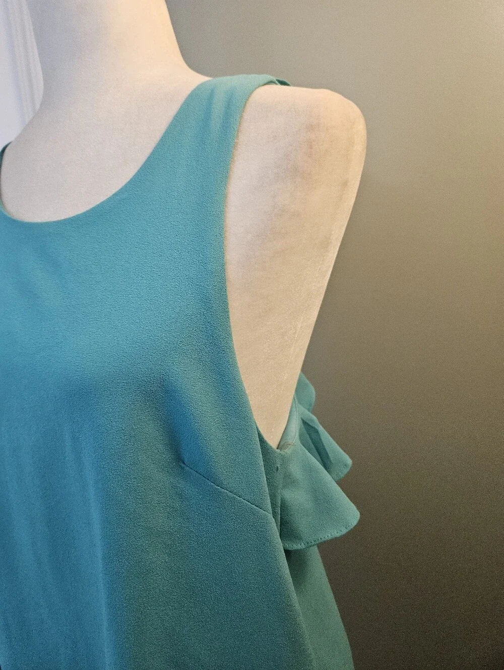 entro sleek sleeveless