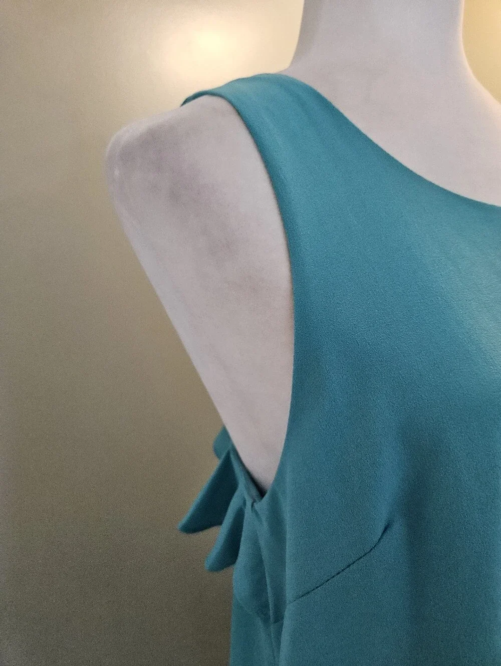 entro sleek sleeveless