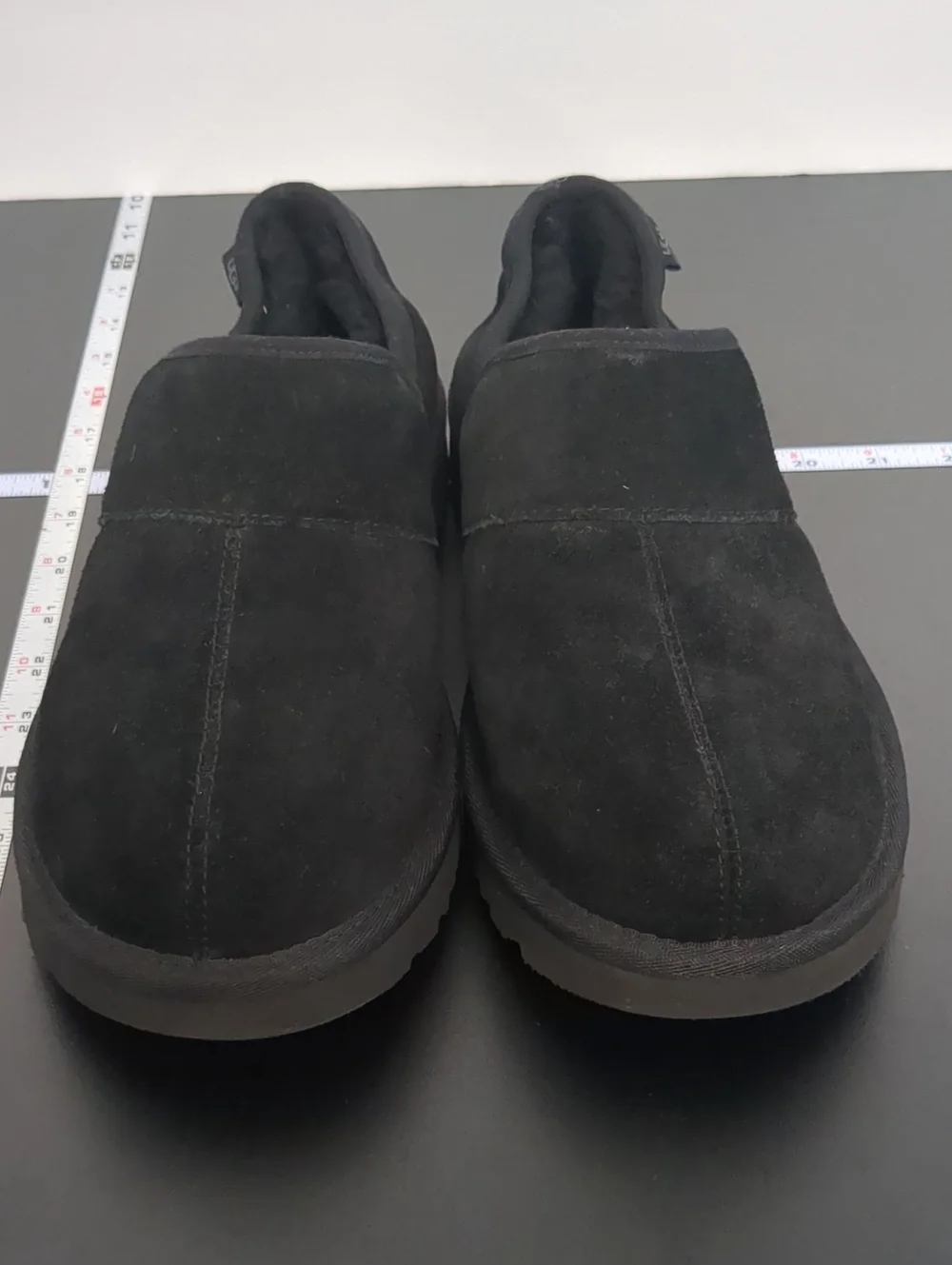 Men's UGG Black The Leisure Outdoor Slippers Suede Size US 9 EUC