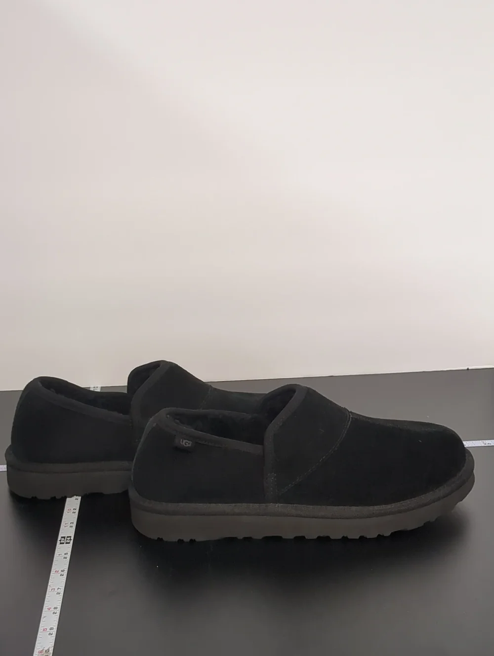 Men's UGG Black The Leisure Outdoor Slippers Suede Size US 9 EUC