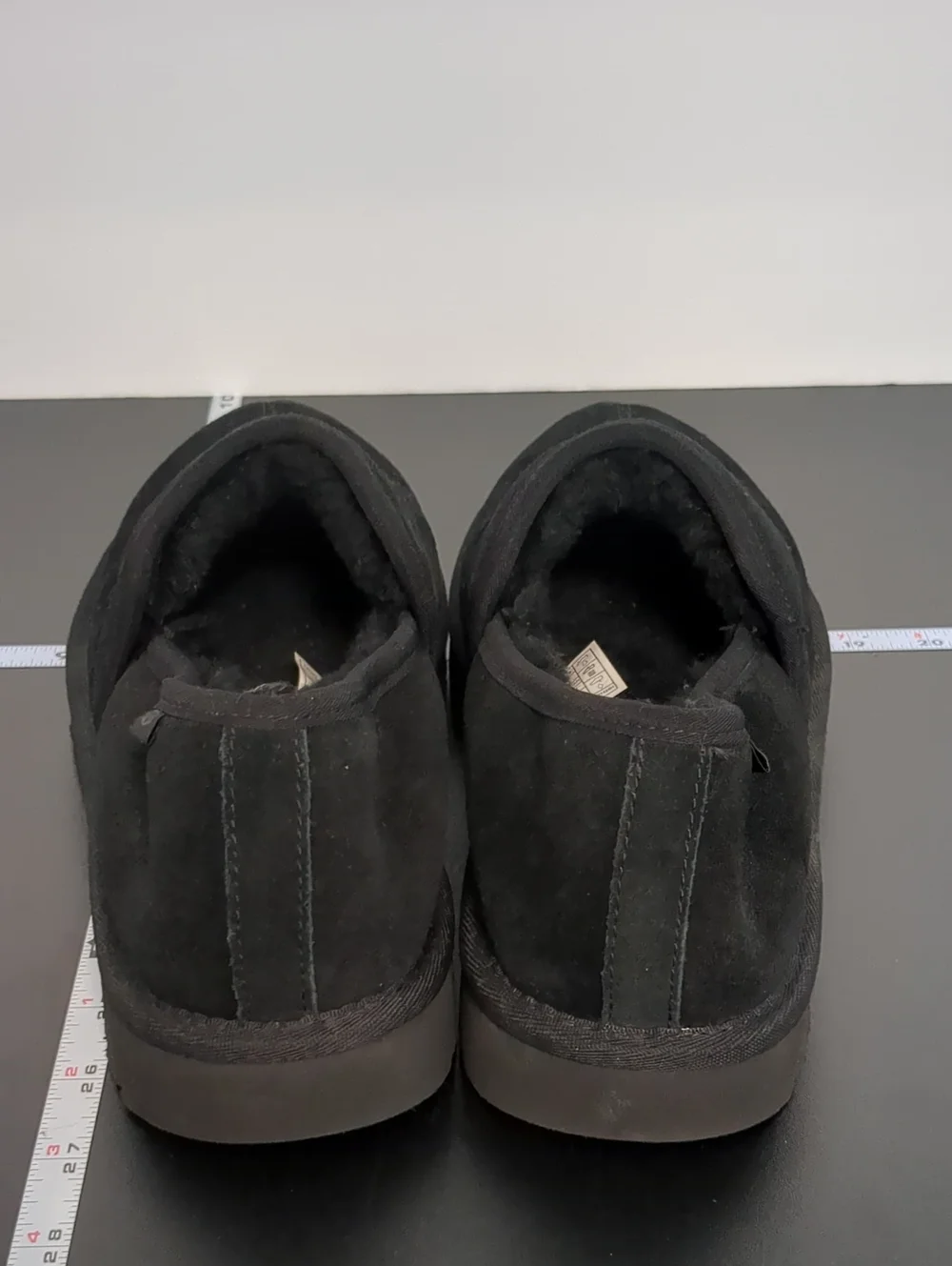 Men's UGG Black The Leisure Outdoor Slippers Suede Size US 9 EUC