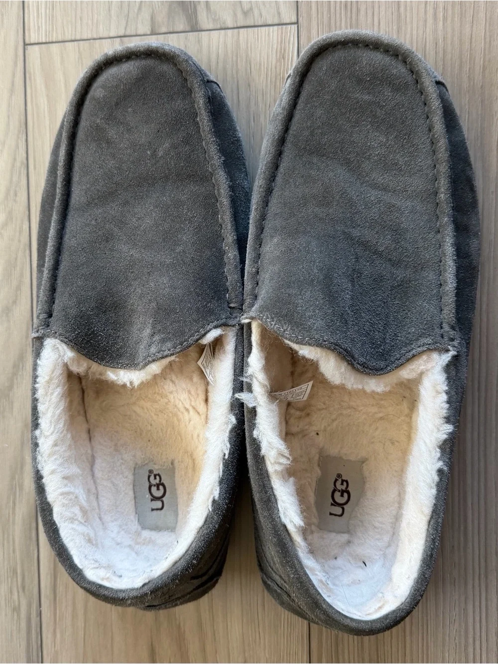 UGG Ascot Men's Gray Shearling-Lined Slip-On Slippers Sz 11