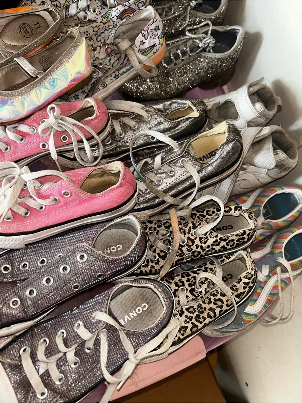 Converse bright pink