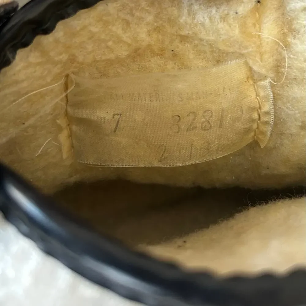 Vintage cozy yodelers