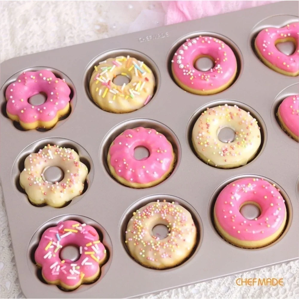 CHEFMADE Non-Stick 12-Cavity Donut Cake Pan – Champagne Gold