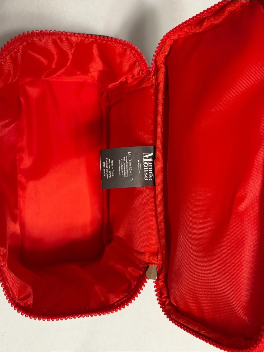 N/A cosmetic bag
