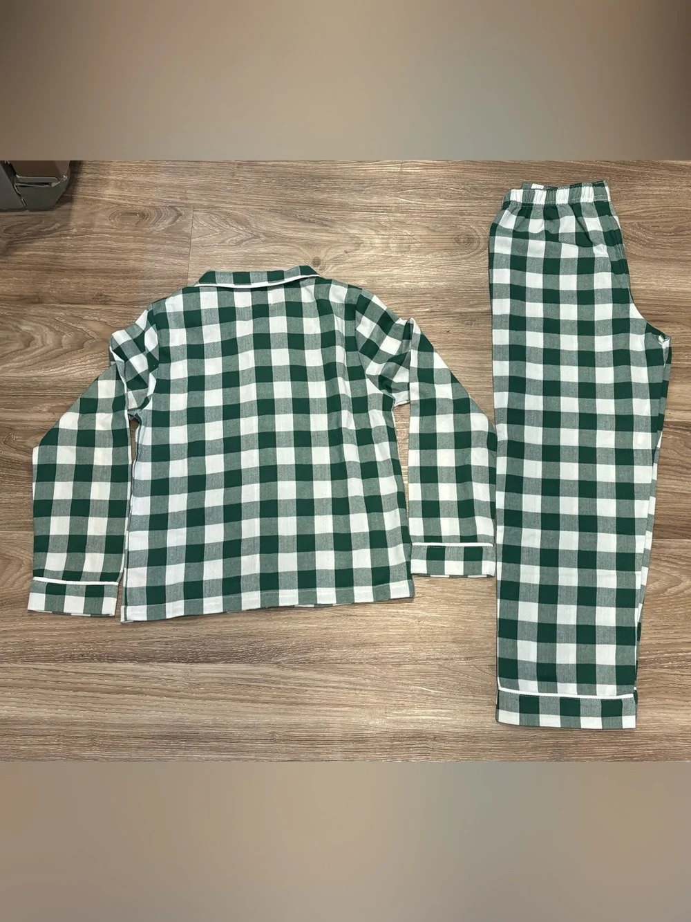 Disney green white