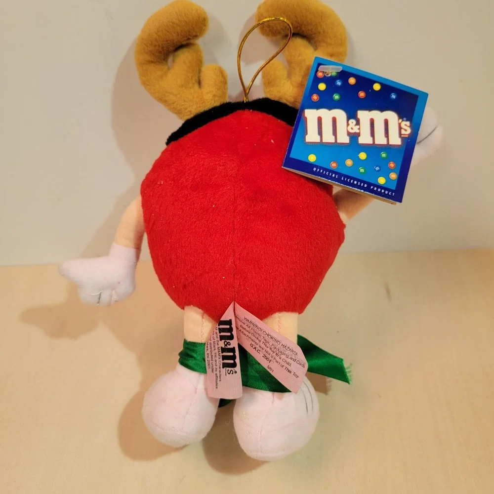 M&MS embrace festive