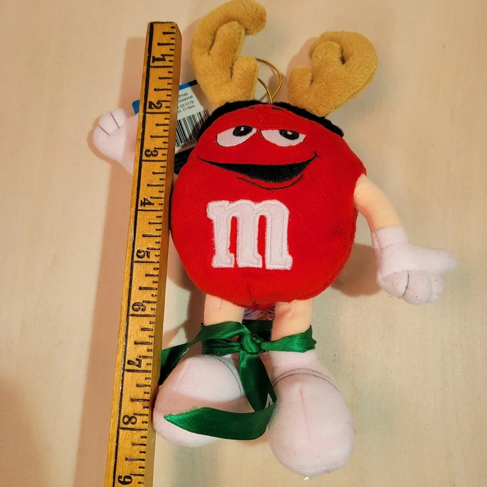 M&MS embrace festive