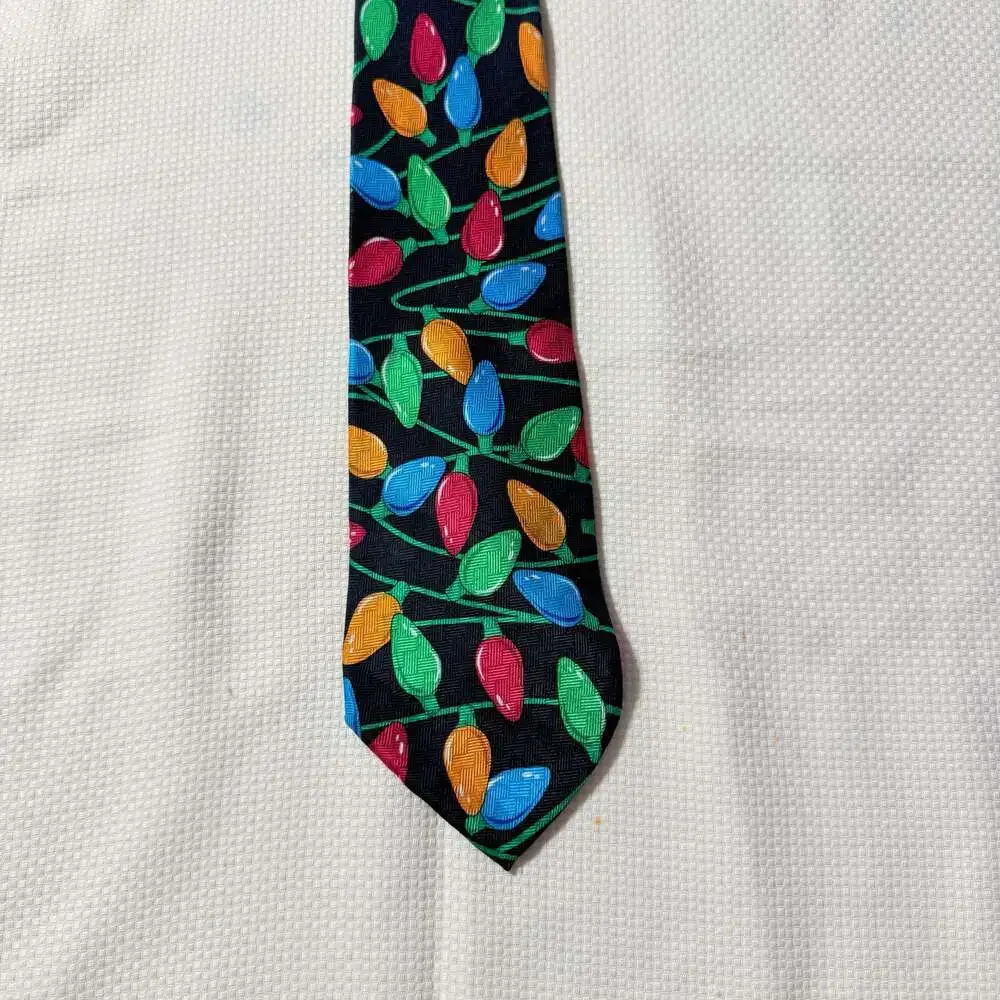 Addiction 100% Silk Christmas Lights Pattern Necktie