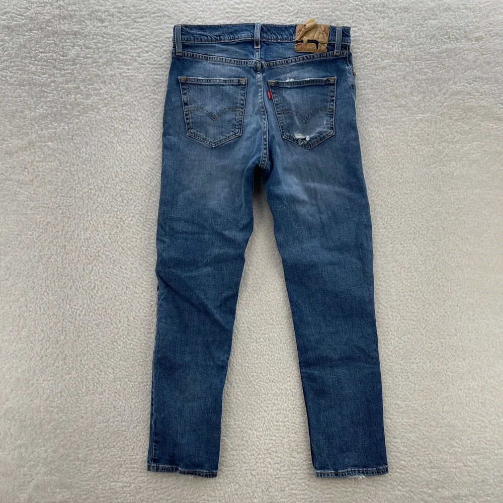 Levis sizing title
