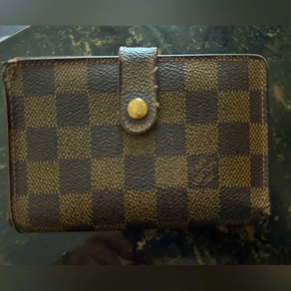 Louis Vuitton authentic louis