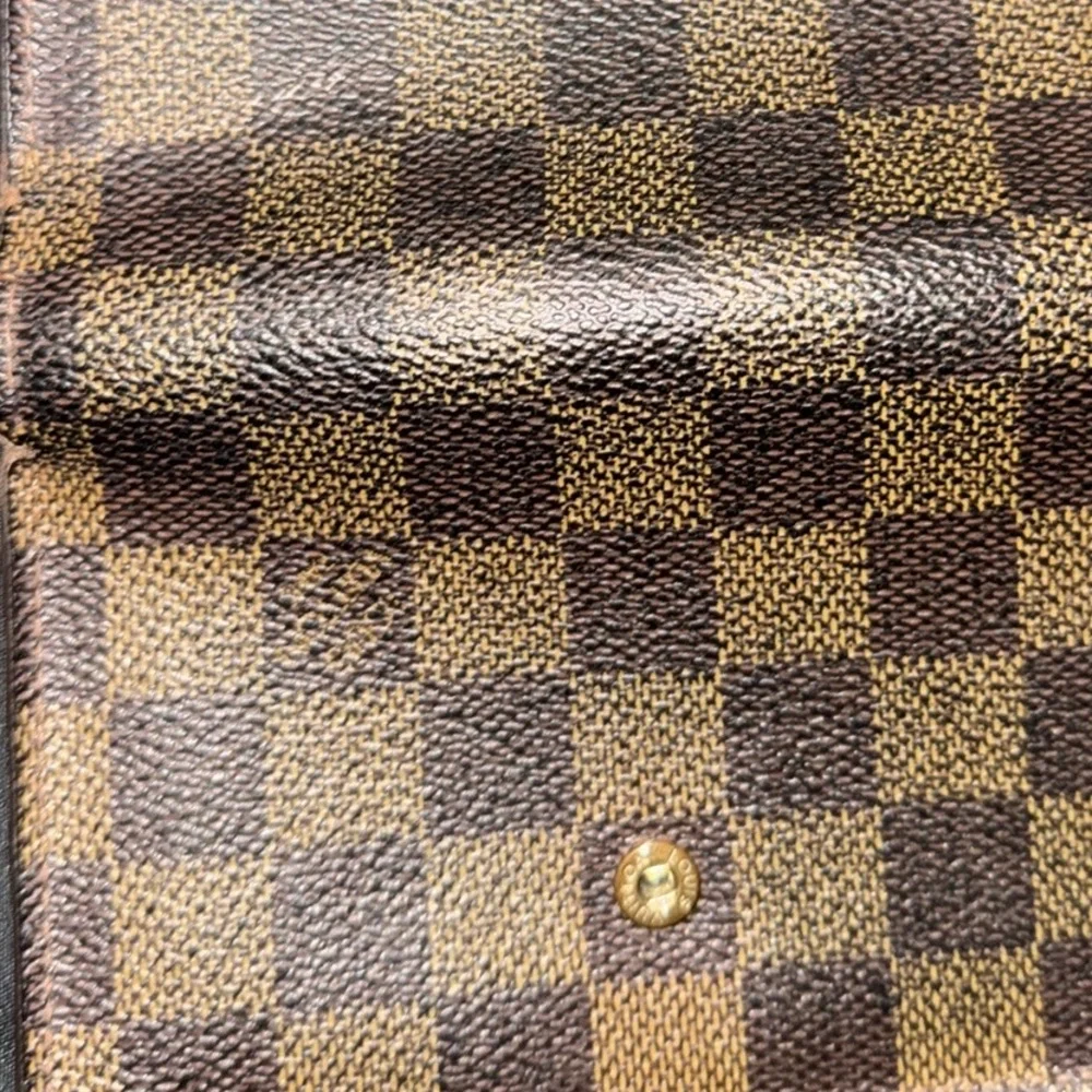 Louis Vuitton authentic louis