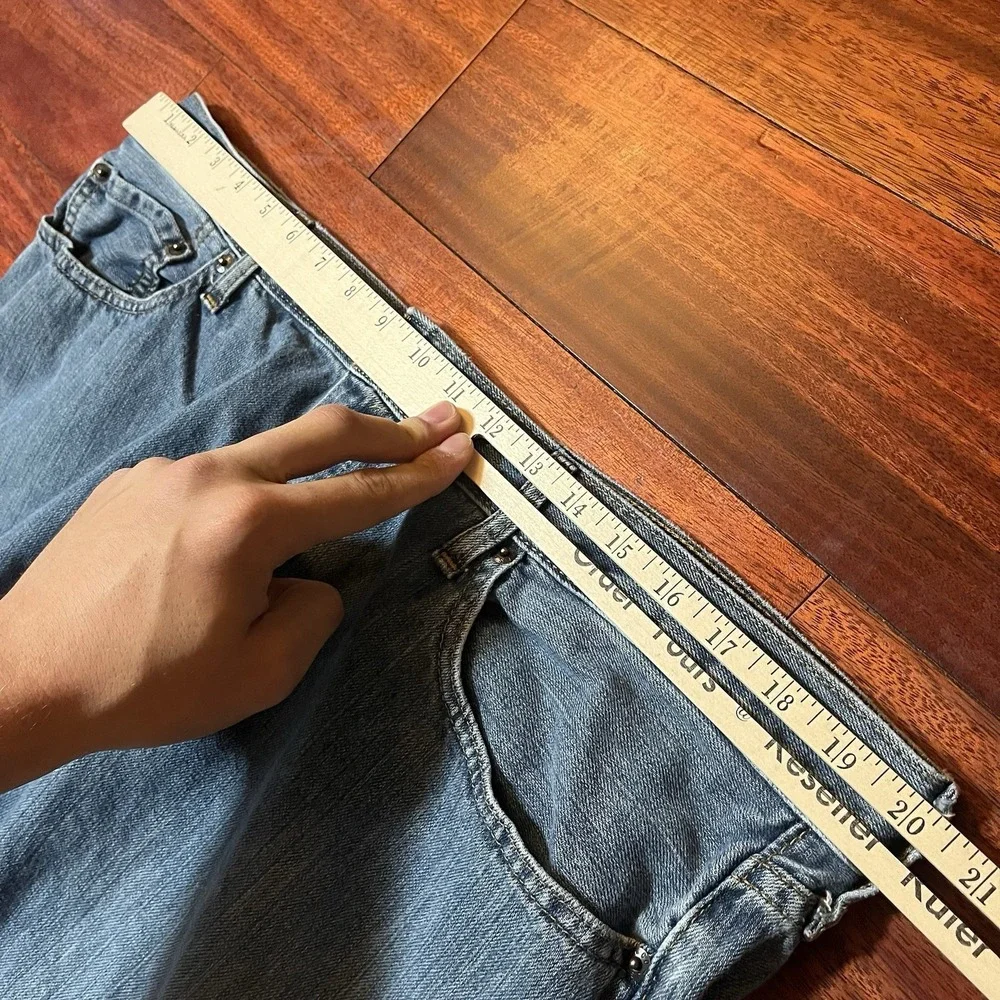 Levis preowned good