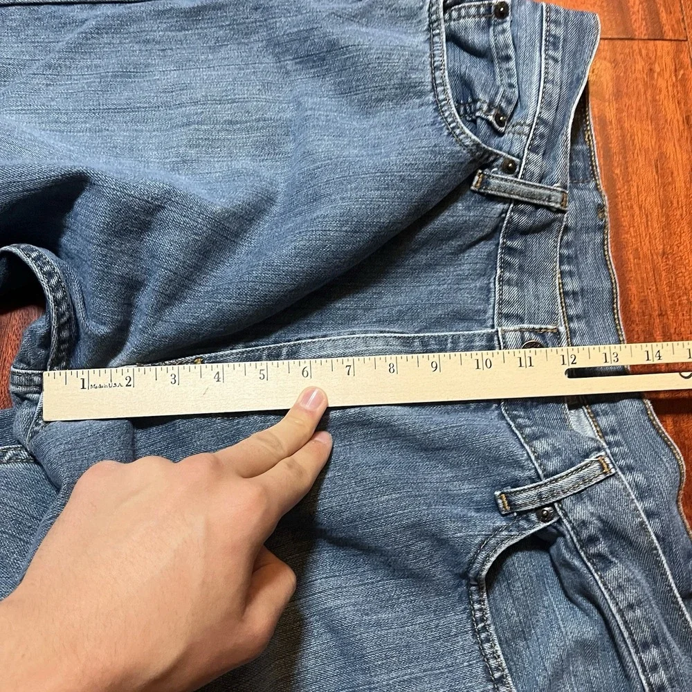 Levis preowned good