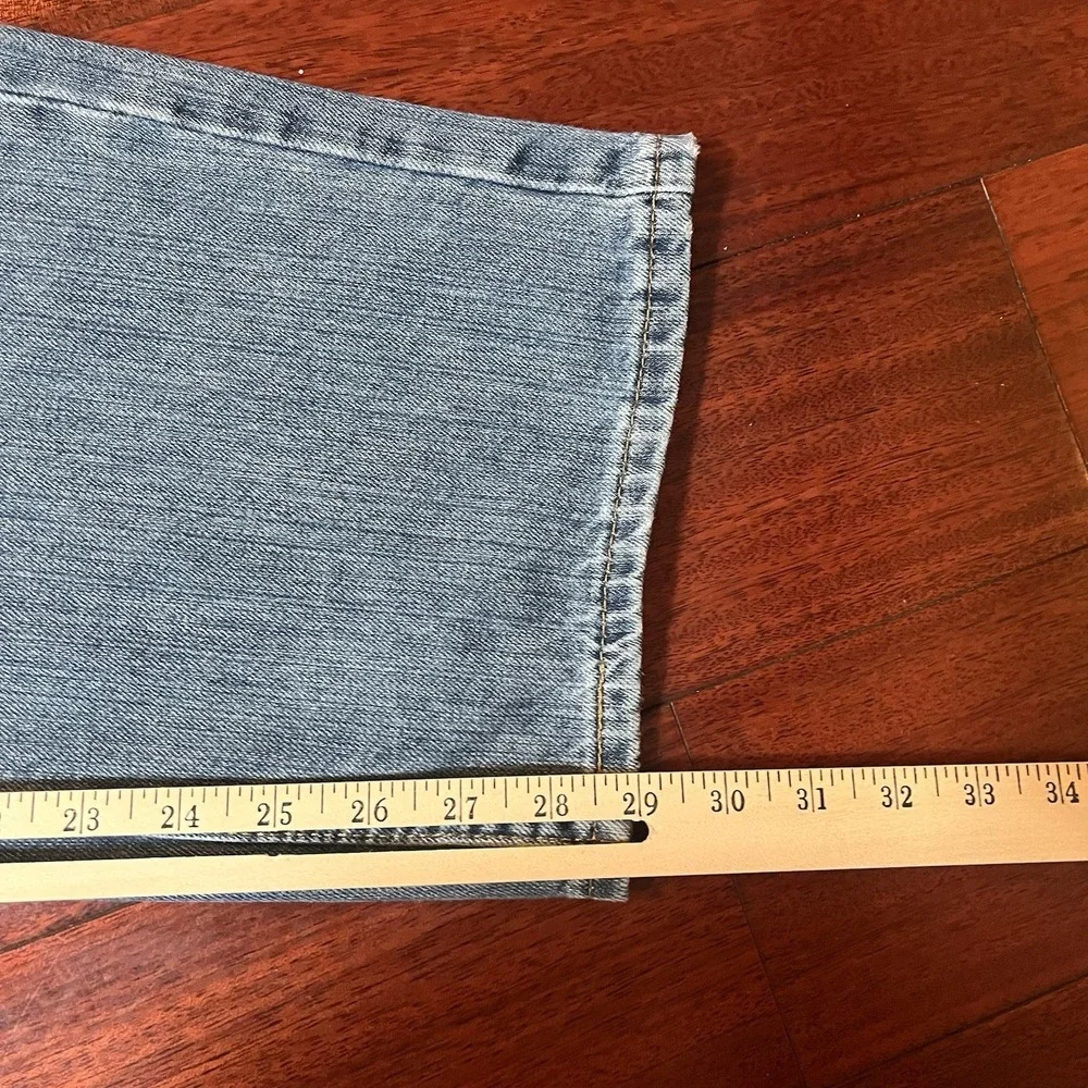 Levis preowned good