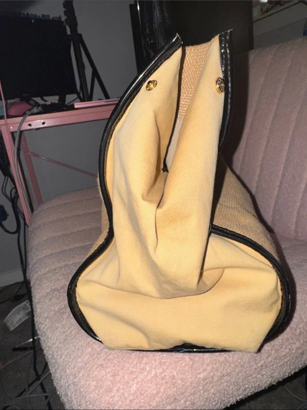 Tory Burch material use trim