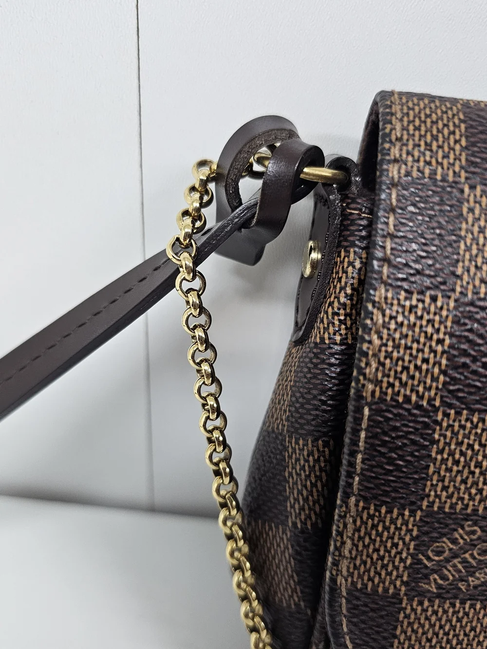 Louis Vuitton classic checkered