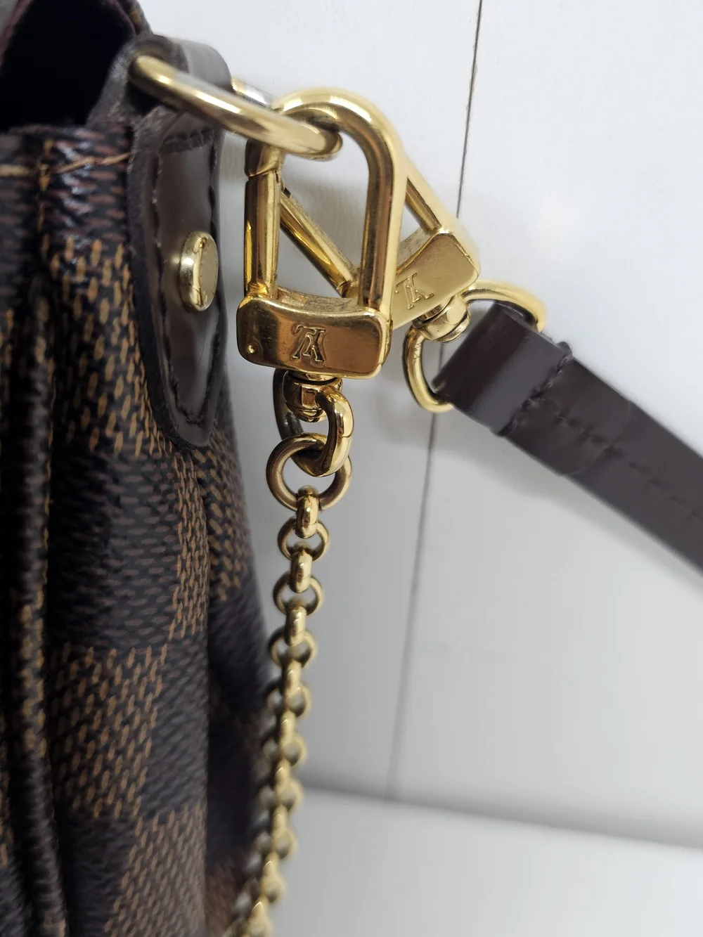 Louis Vuitton classic checkered