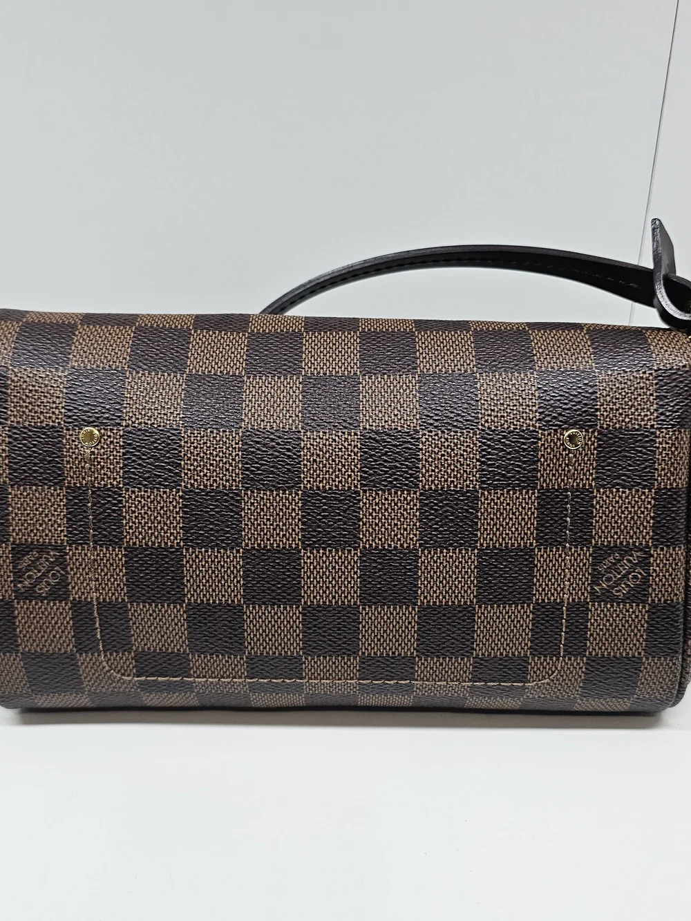 Louis Vuitton classic checkered