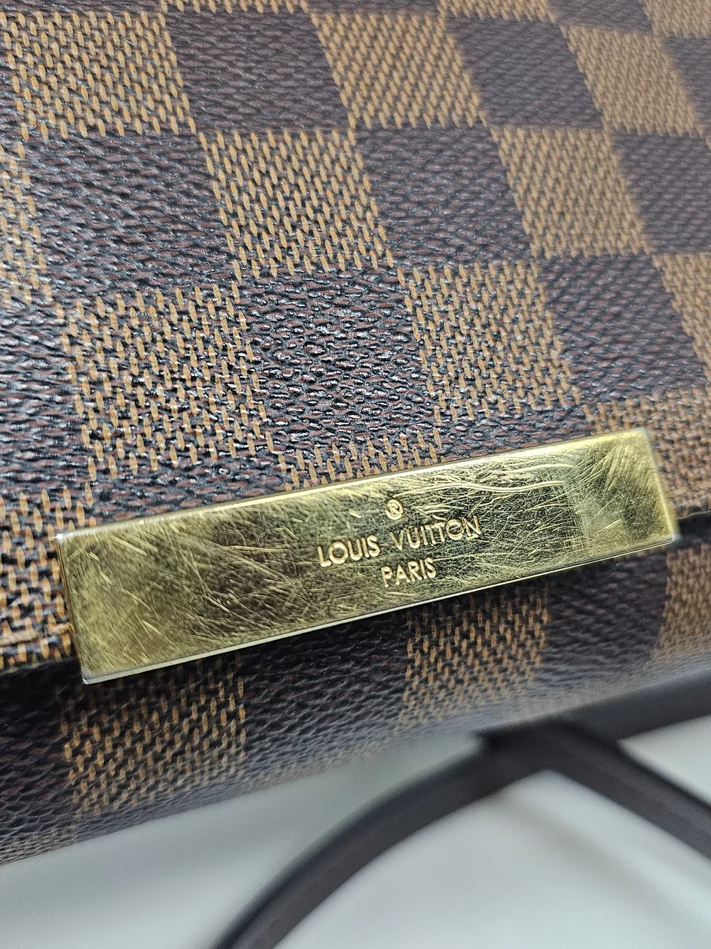 Louis Vuitton classic checkered