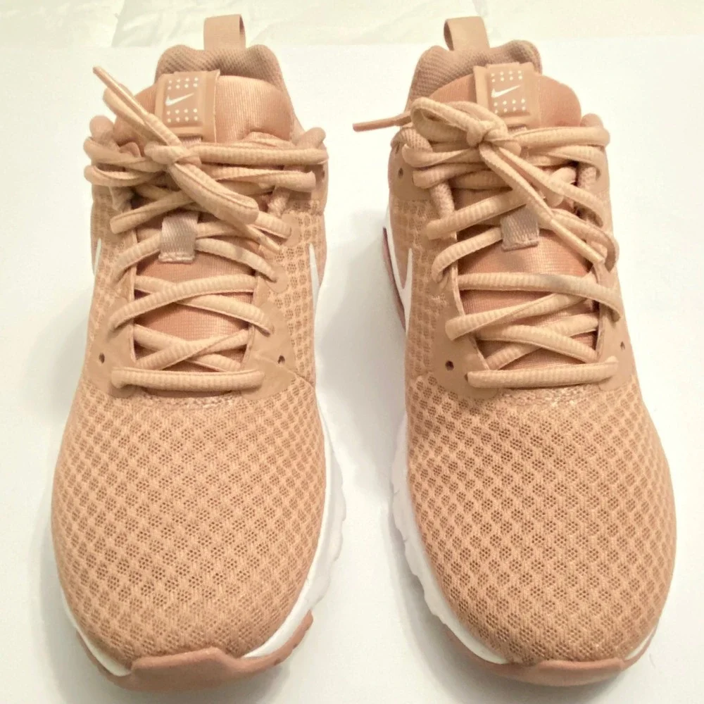 Nike Air Max Motion LW Women 8.5 Rose Gold  Mesh Running Shoes 819957-800