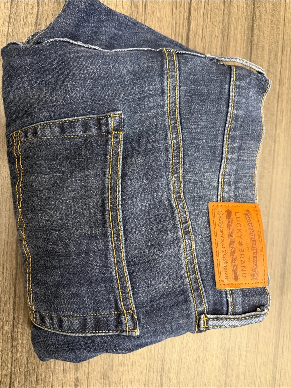 Lucky Brand classic straight