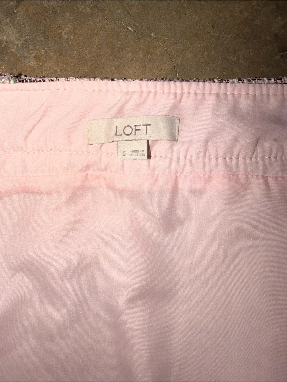 LOFT Pink Tweed Mini Skirt Size 6 Boucle Lined Career Classic Preppy