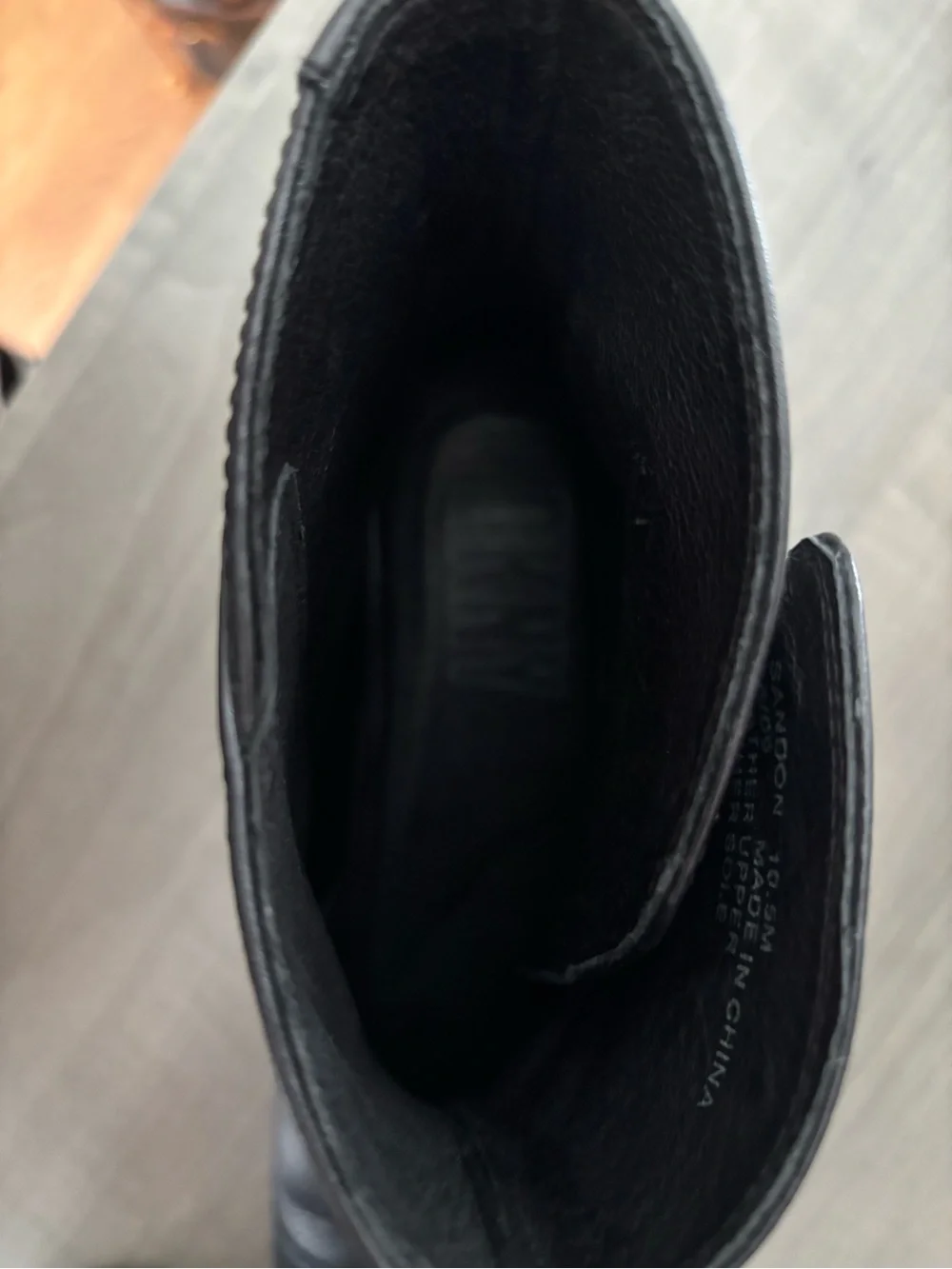 DKNY Matthew Men’s Black Leather Dress Ankle Boots Side Zip Cap Toe Size 10.5