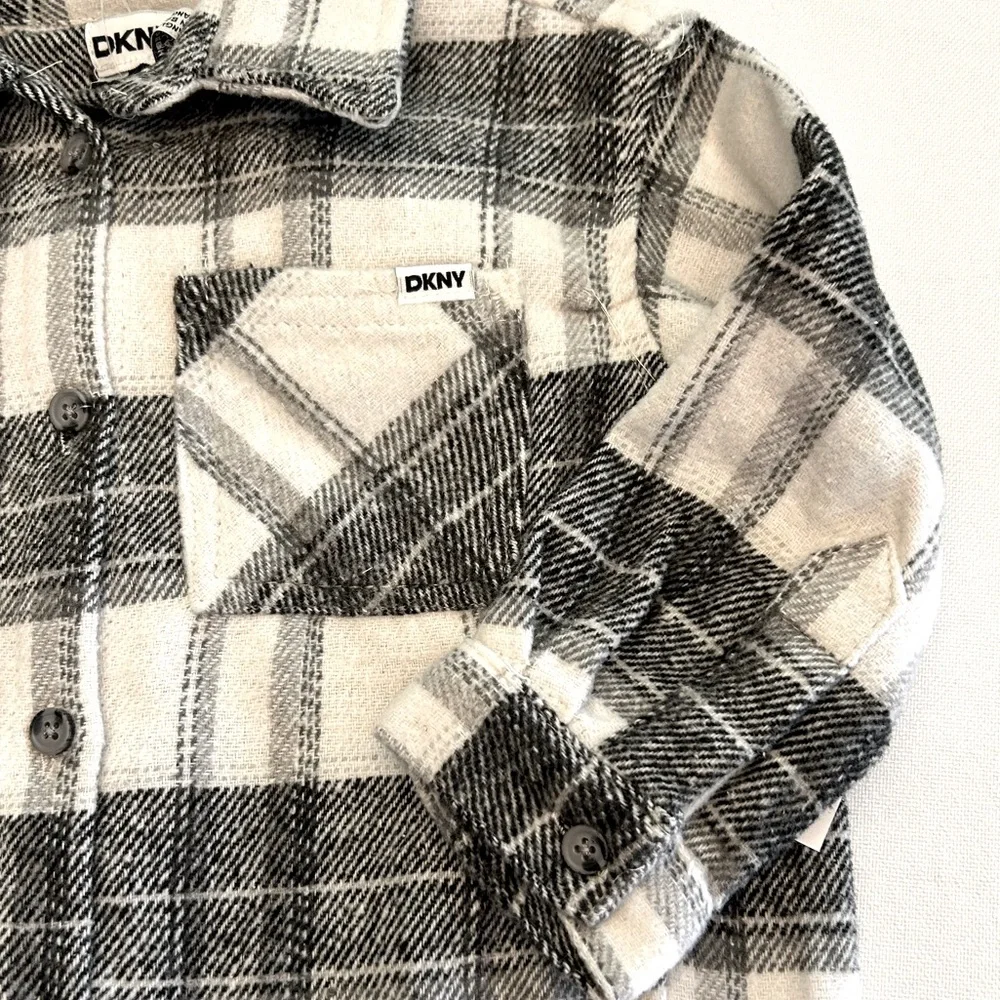 Dkny this 4t