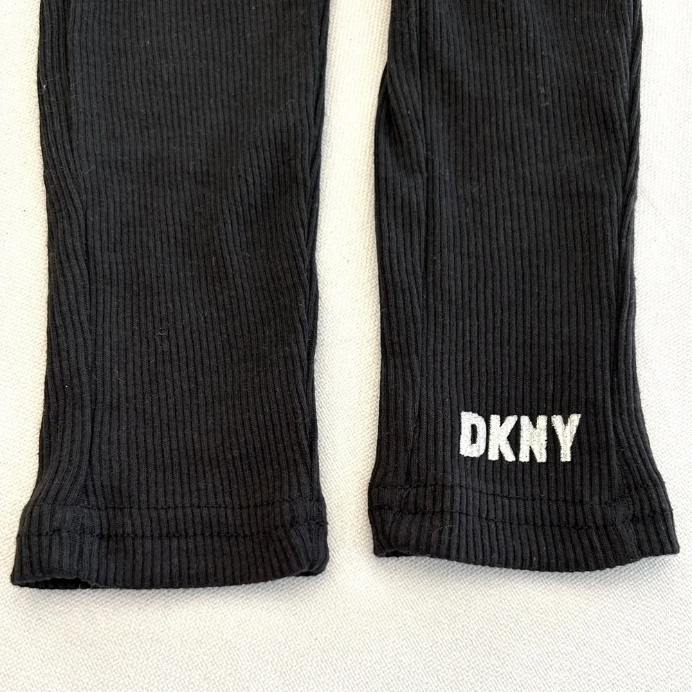 Dkny this 4t