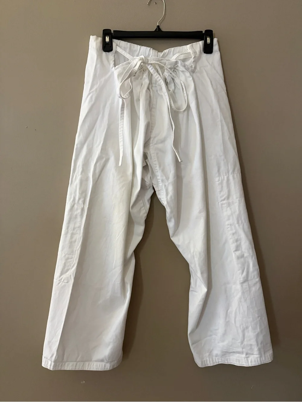N/A classic white
