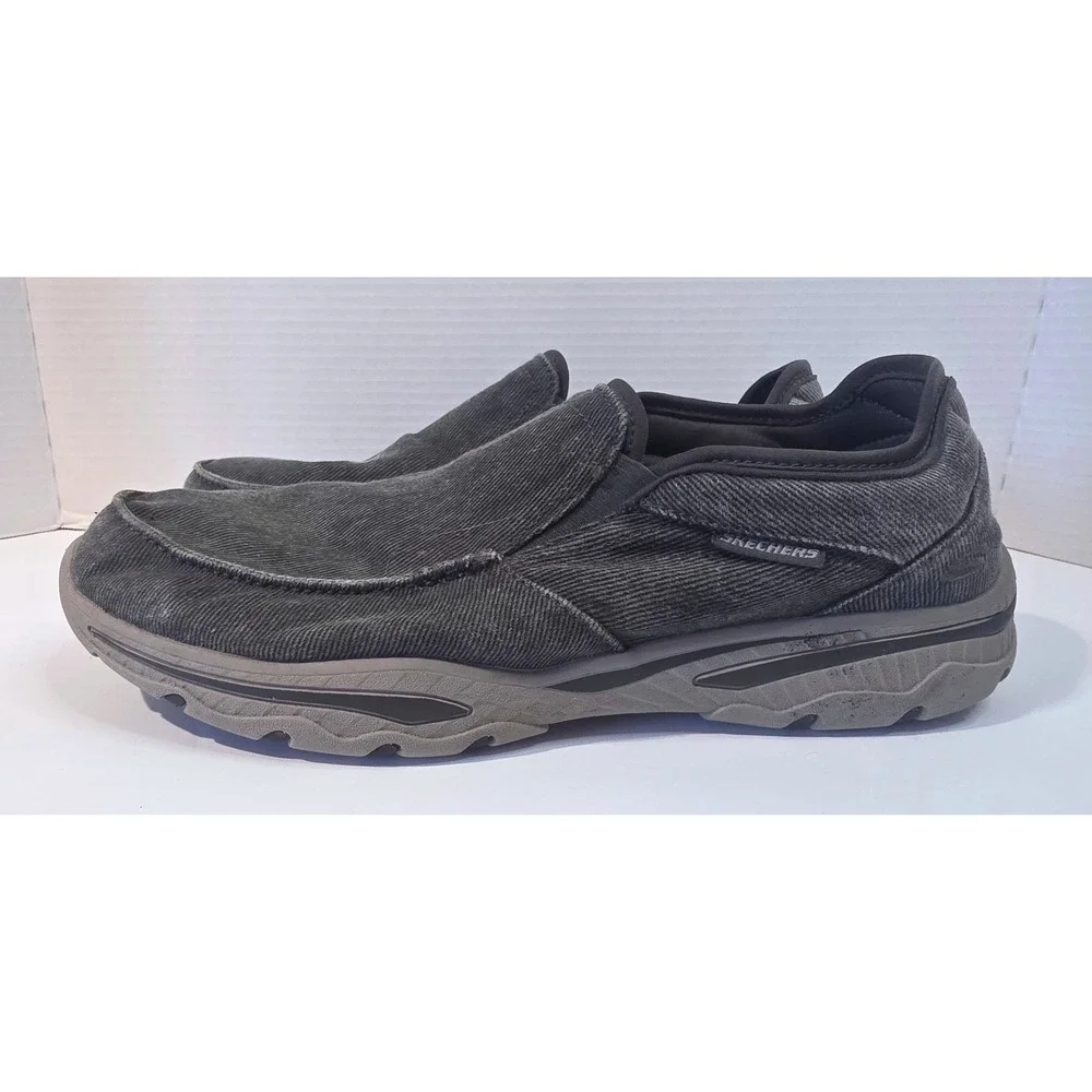 Skechers relaxed fit