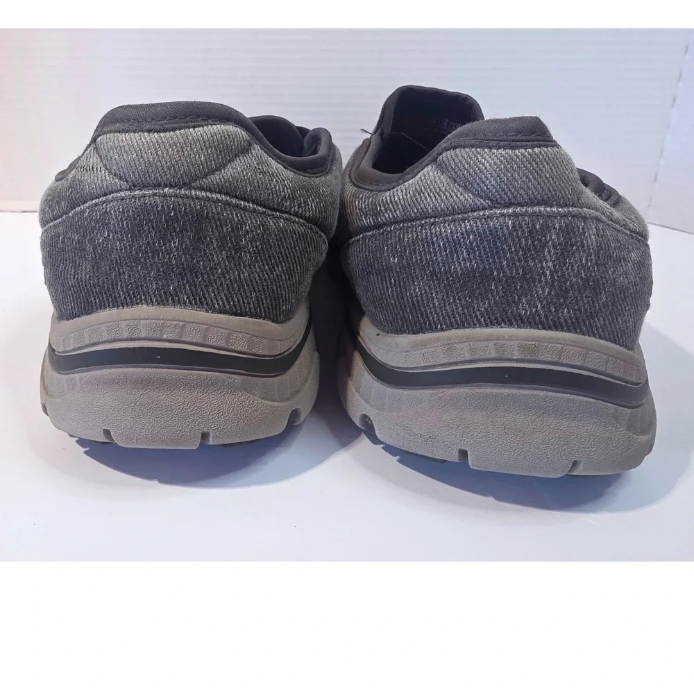 Skechers relaxed fit