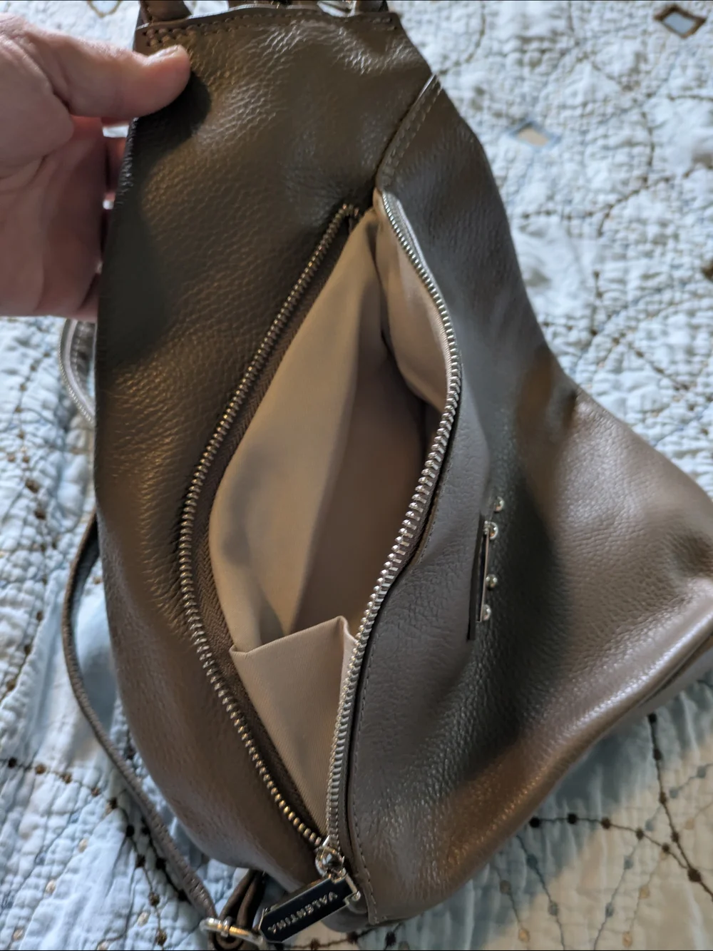 Valentina compact leather